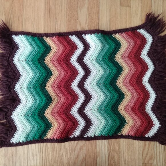 Vintage Crocheted Table Mat Doily Mini Afghan Chevron Handmade Boho Decor - Picture 4 of 10